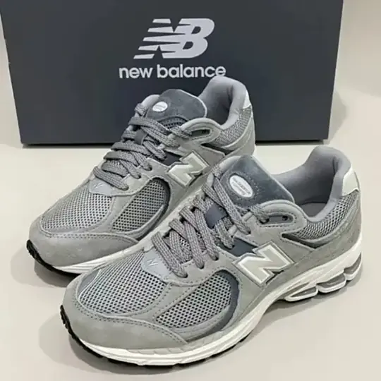 New Balance 2002R