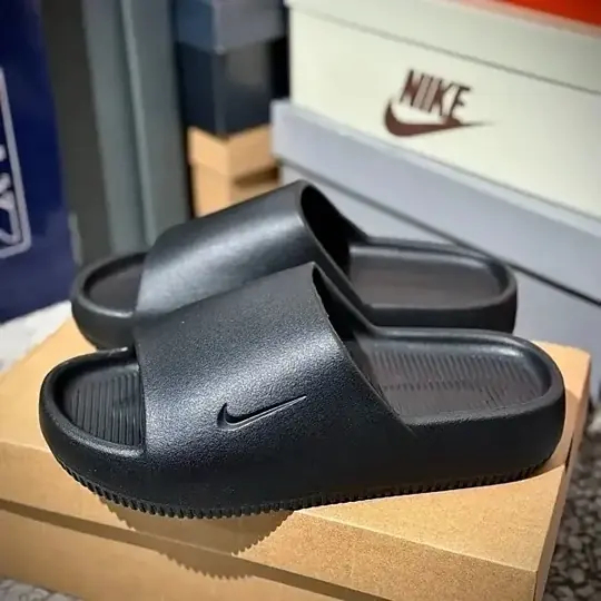 Nike Slippers [14+ styles]